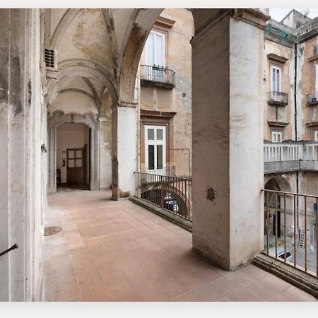 Holiday Home Tarsia Vicino Piazza Dante - Toledo Napoli Ngoại thất bức ảnh